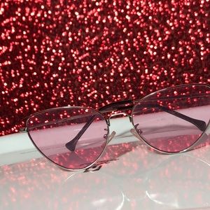 Fab Pink Transparent Cat Eye Sunglasses 😎 🎀
